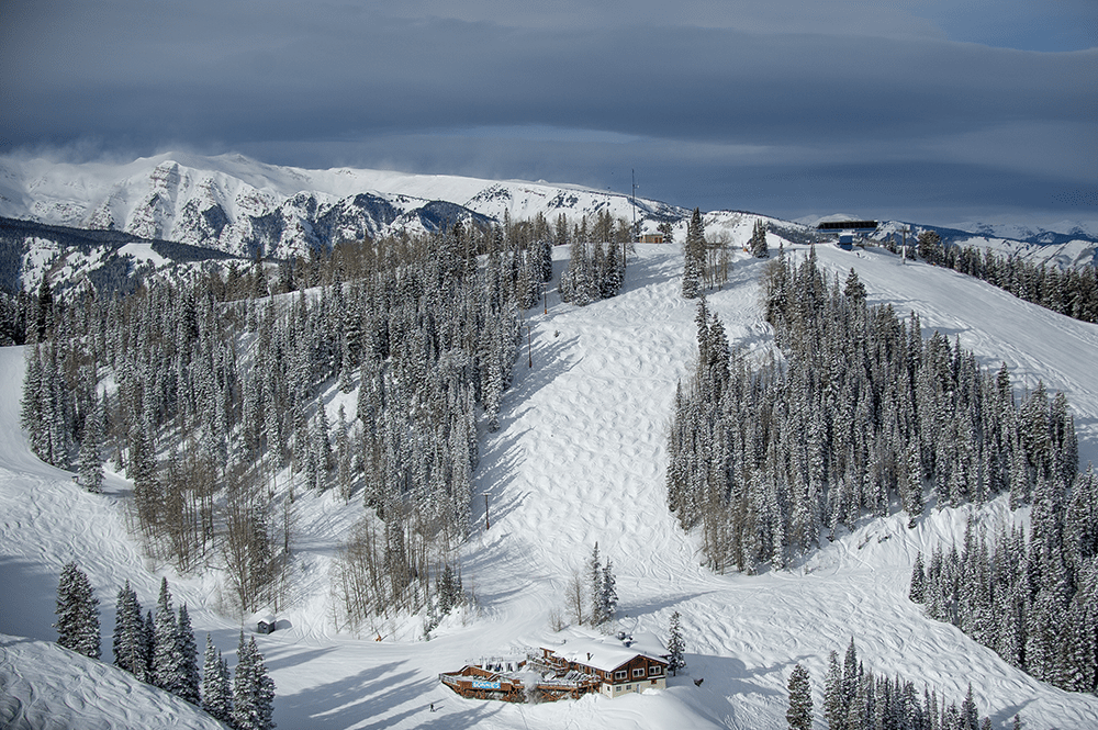 The_Best_March_Skiing_in_Colorado_Where_to_Find_Fresh_Powder_and_Sunny_Slopes